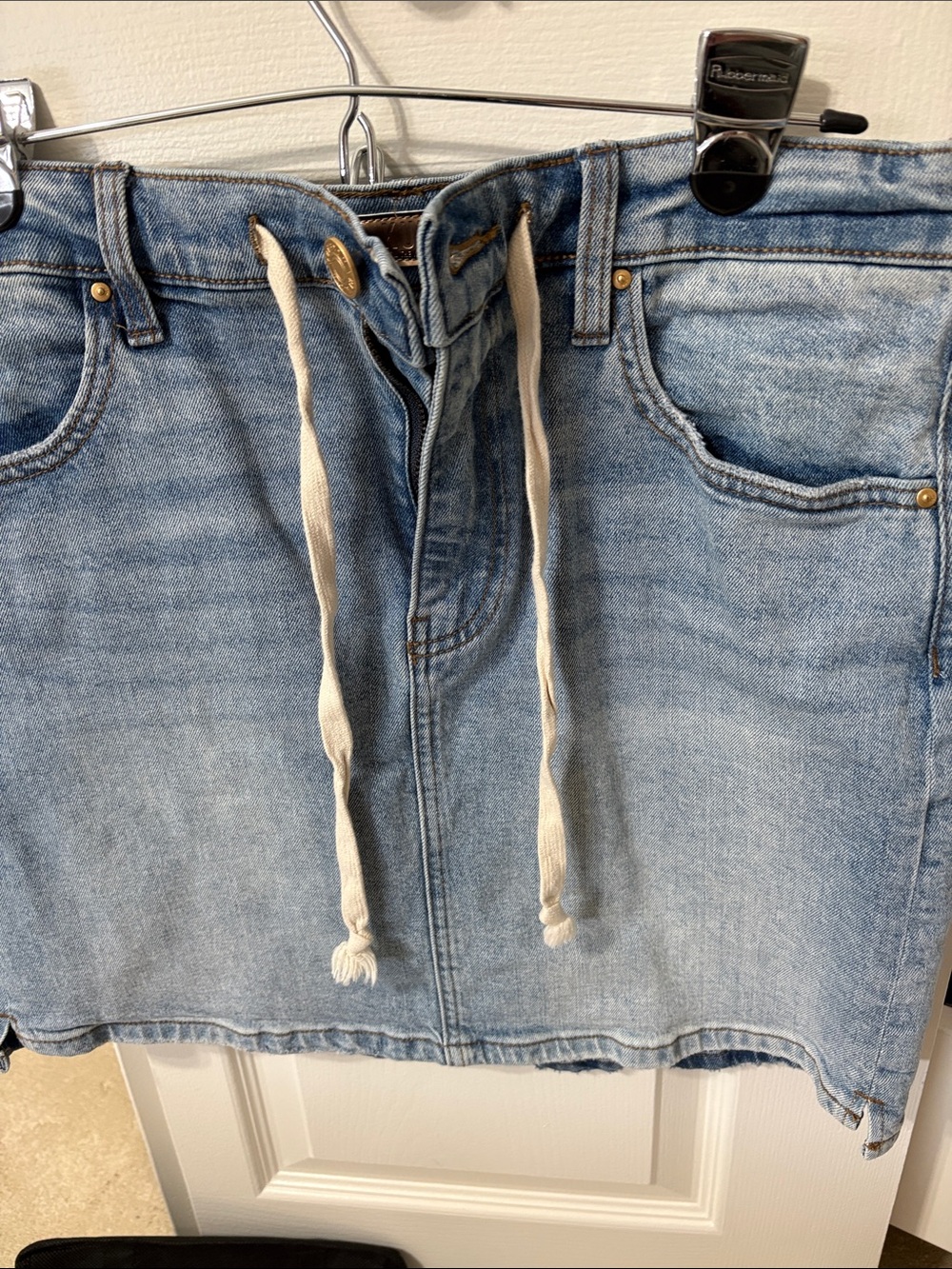 Kut from the Kloth Light Blue Denim Drawstring Skirt